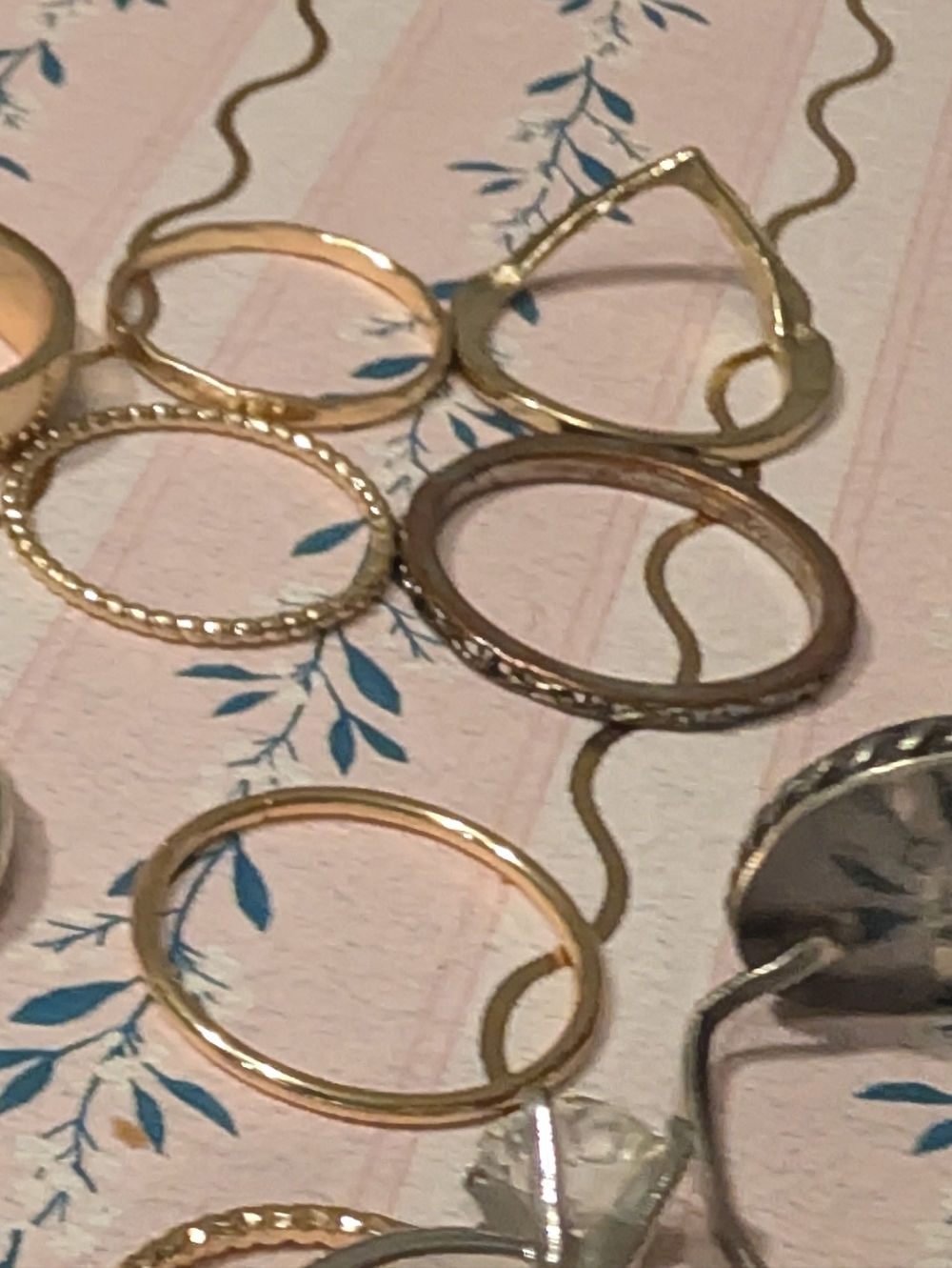 Ring Lot Vintage To Modern Assorted Styles - Picture 7 of 15